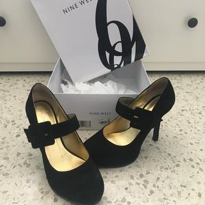 Nine West Velour Maryjane's